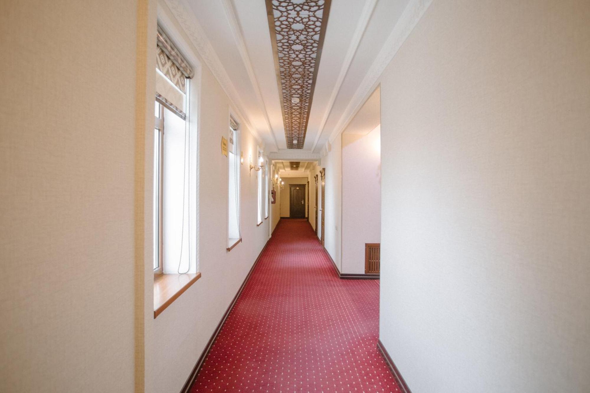Dendi Plaza Hotel Buchara Buitenkant foto